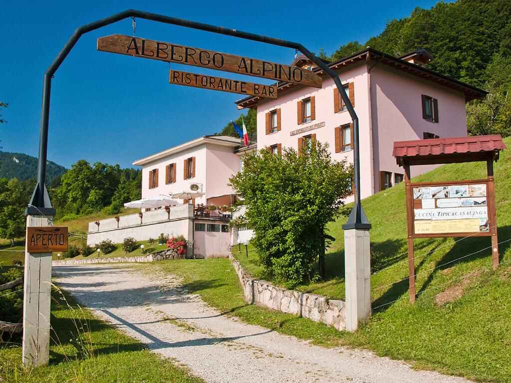 Albergo Alpino da Tullio, Avio, Trentino